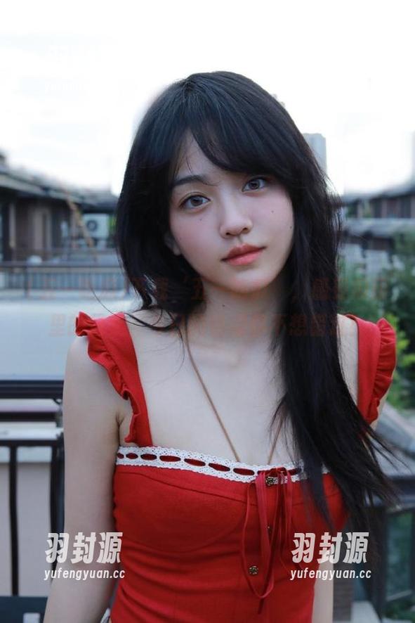 下载‘五一吃瓜’，感受瓜田里的日常，今日的热潮你不想错过！