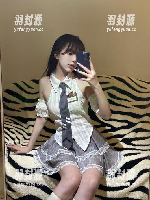 天天吃瓜网：今天的ios吃瓜情报提前放送，哎呀，乔治又恋爱了？！想看看吗？