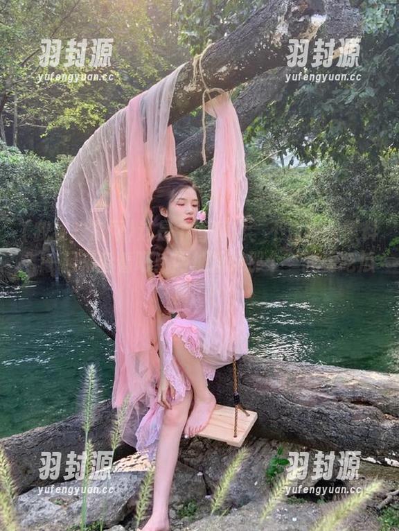 这是个香蕉皮、不是校园黑料？一起来看看吧！网址就是那个‘我要吃瓜网’！
