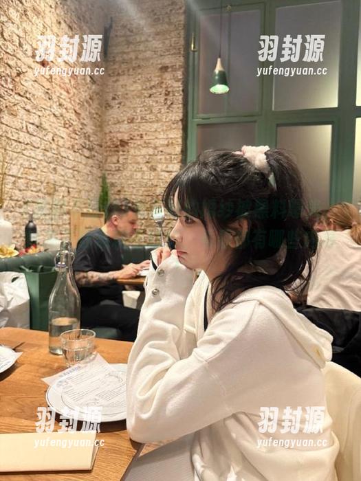 准备好的婚纱被黑料曝光，快来下载黑料不打烊，看看都有哪些内幕！