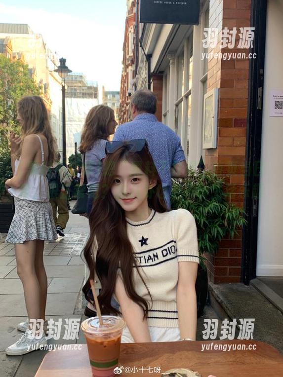 把“黑料不打烊”首页当日常，很正常吧？聊八卦也是一种生活乐趣～