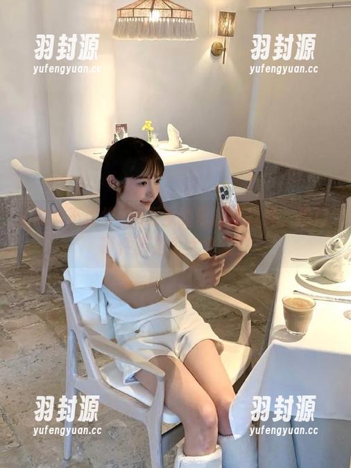 网页里的黑料不打烊，热门事件真是个大食堂！