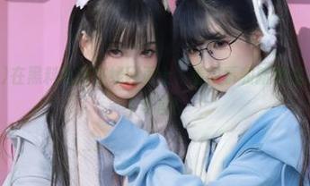 在黑料吃瓜在线网页上，看故事和新闻洗牌，真是妙不可言！