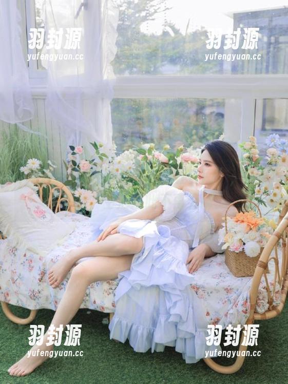 体验观看“黑料社官网”，八卦在此，生活从此不再无聊。