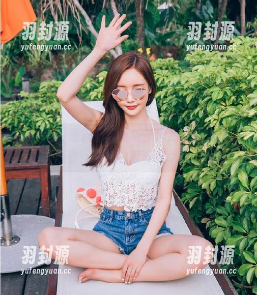黑料站苹果版，居然能让我边吃边看！这边的瓜真有点辣。