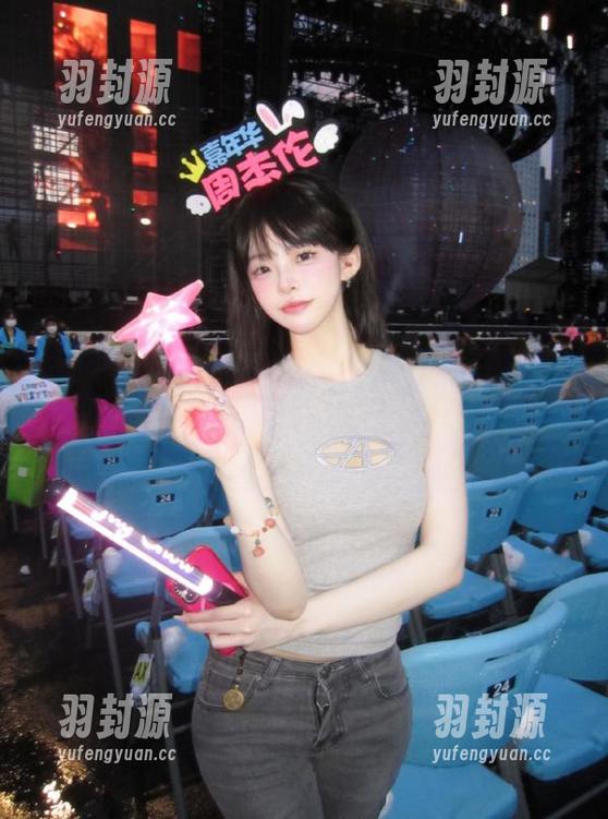 访问“黑瓜吃料”网址，真的是个无敌时光机，看看我脑内的“哈哈”！