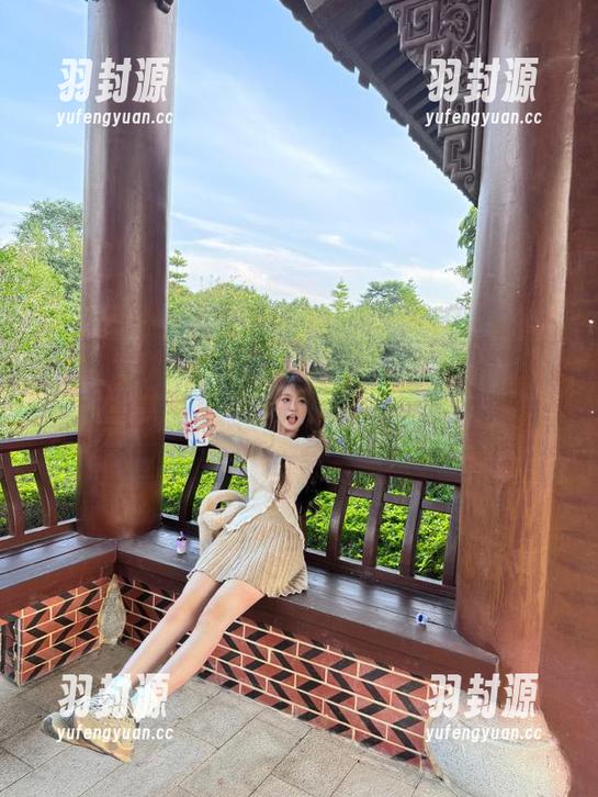 点击黑网料苹果版最新内容，连屏幕都要为之颤抖！